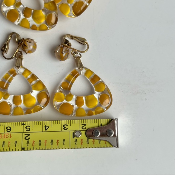 Vintage Retro Flower Power Brooch & Earrings Hong Kong - Picture 10 of 11